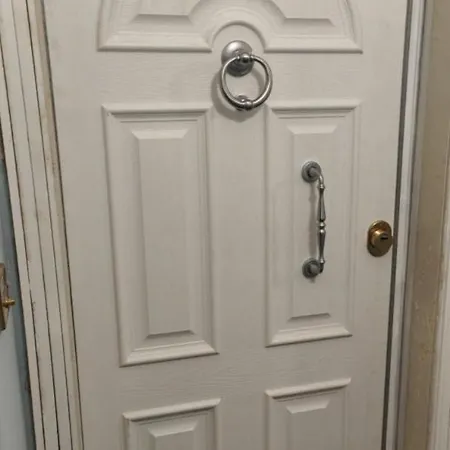 Crescenziovaticanflat