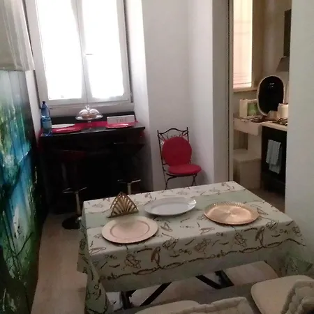 Crescenziovaticanflat *