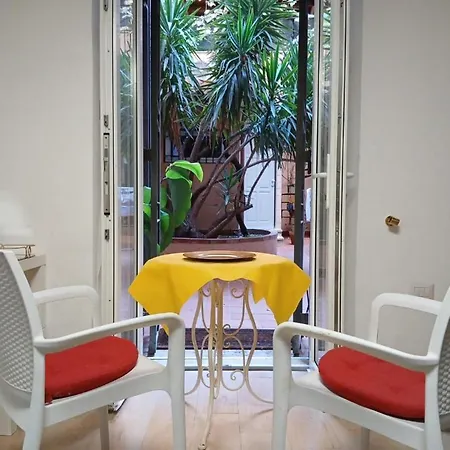 Crescenziovaticanflat * Řím