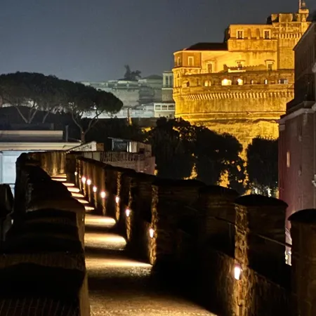 Crescenziovaticanflat * Рим