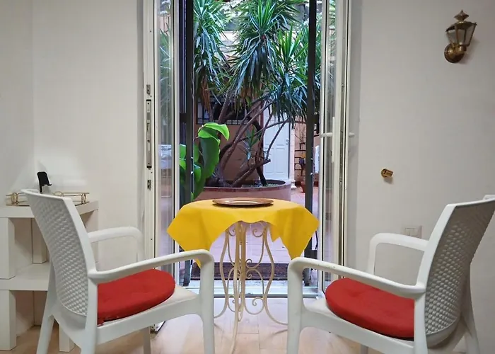 Crescenziovaticanflat * Рим